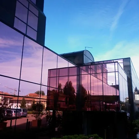 Hotel Montresor Tower 4*