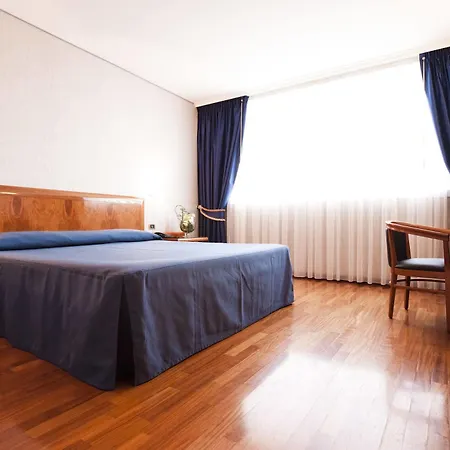 Hotel Montresor Tower 4*