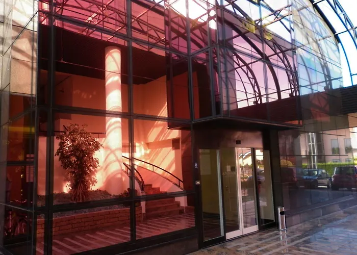 蒙特雷索大楼酒店 布索伦戈