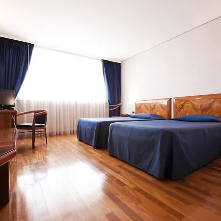 Hotel Montresor Tower 4*
