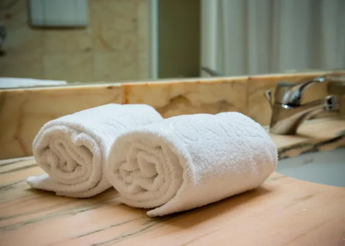 Отель Montresor Tower 4*