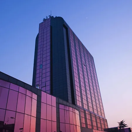 Montresor Tower 4* بوسولينغو