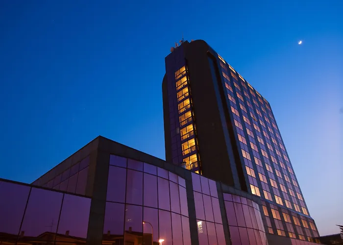 Montresor Tower Hotel