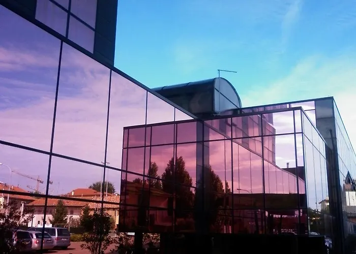 Hotel Montresor Tower 4*