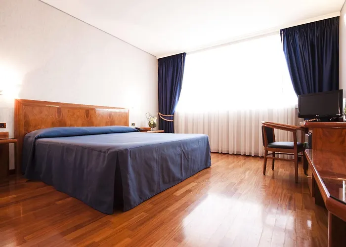 Hotel Montresor Tower 4*